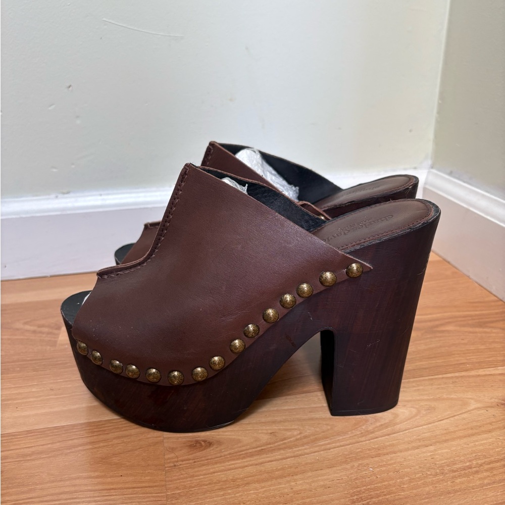 Charles David Brown Leather Platform Clogs with Studs - Picture 5 of 12